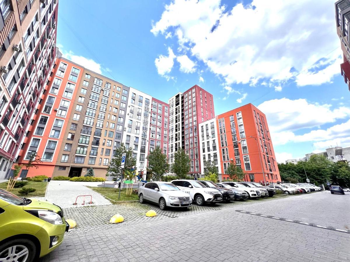 Osapart Hotel In A Complex Semycvit 4 Лвив Екстериор снимка